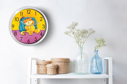 Cicás falióra – grafikus