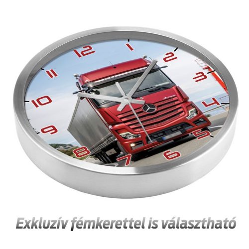 Mercedes kamionos falióra