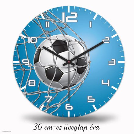 Dinamikus focis falióra kapuhálóba csapódó futballabdával és egyedi feliratozással
