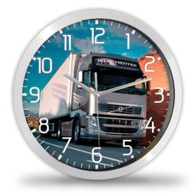 VOLVO kamionos falióra