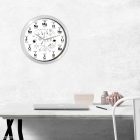 Fehér kémia falióra – periódusos design és laboratóriumi grafika