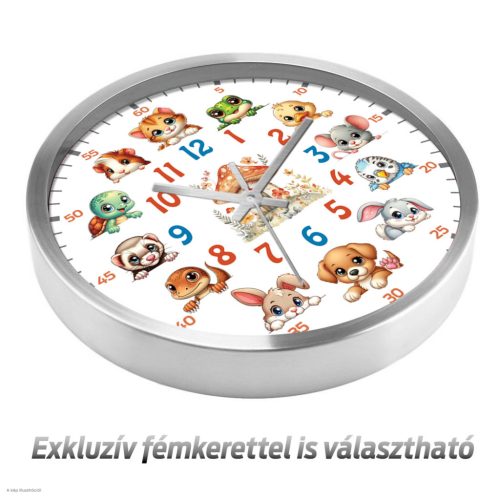 Falióra kölyök állatokkal