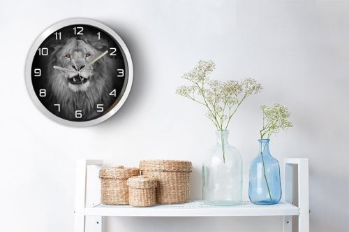 Oroszlános falióra – részletgazdag