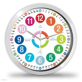 Tanuló falióra nagy számokkal – skandináv